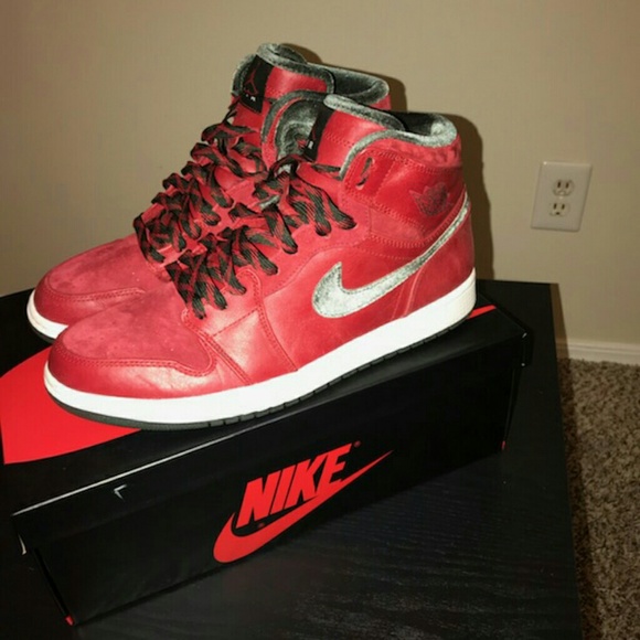 Air Jordan Retro 1 - Picture 4 of 8